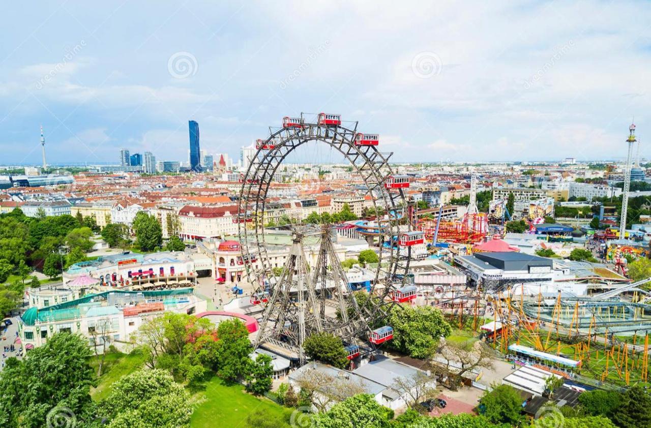 Ruhiges Dachgeschoss Cityapartment Im Zentrum Wiens Exterior foto